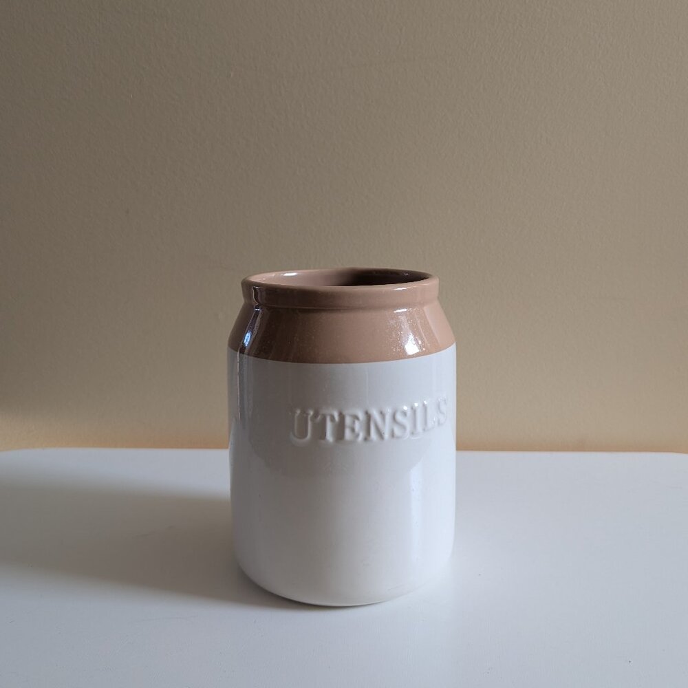 4/$25 NEUTRAL CERAMIC UTENSILS KITCHEN JAR HOLDER
